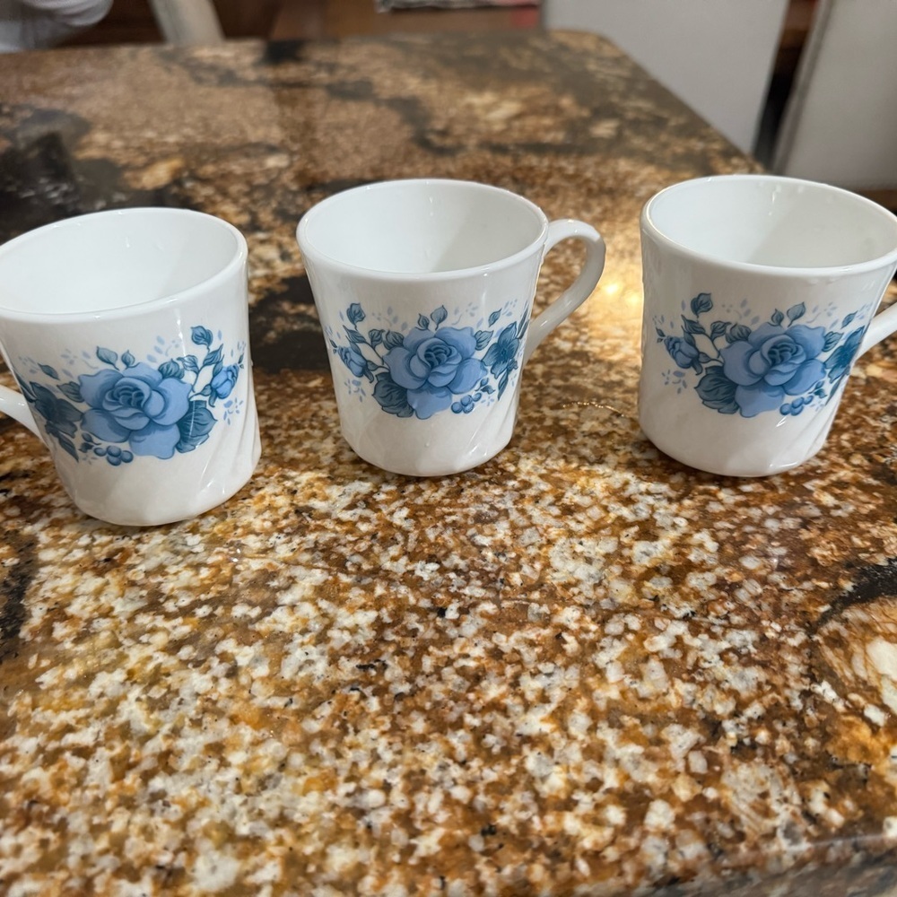 Corningware Blue and White Mugs Set for Dining